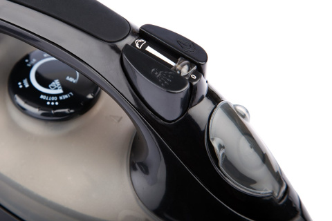 ŻELAZKO DO PRASOWANIA B001